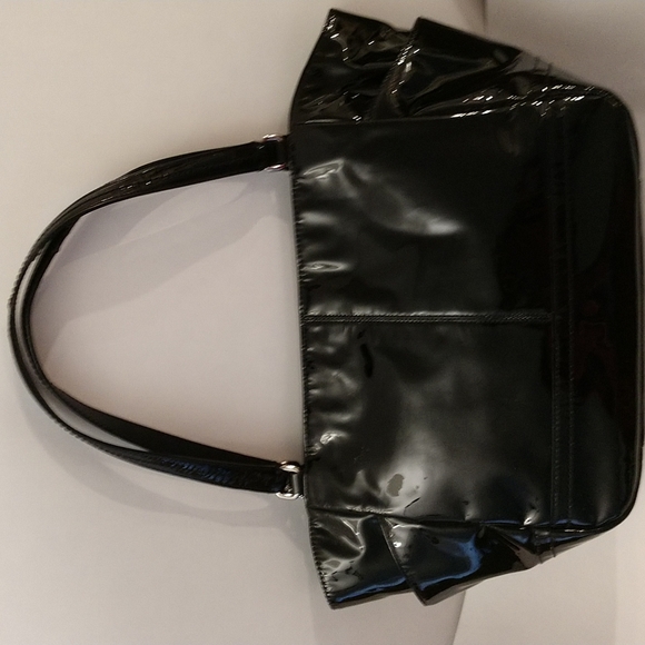 Coach Carrie Park Signature Patent Leather Tote F23979 - Picture 3 of 13
